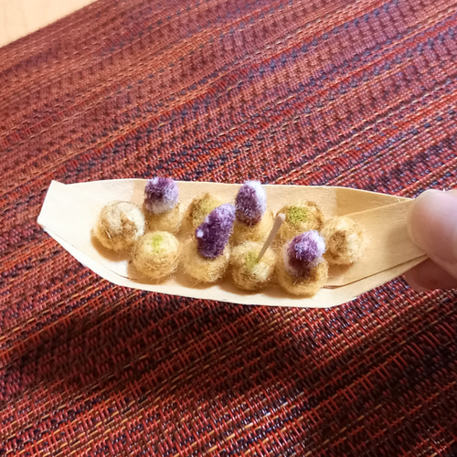 オーダー受付中❤️羊毛フェルト　たこ焼きNO2 羊毛フェルトのミニ大たこ焼き 羊毛フェルト ayacobo 通販 12139954