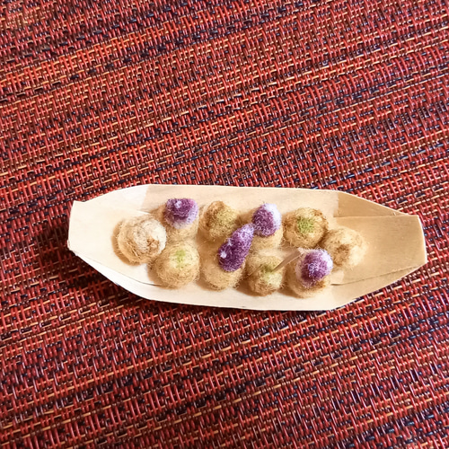 羊毛フェルトのミニ大たこ焼き 羊毛フェルト ayacobo 通販 12139954