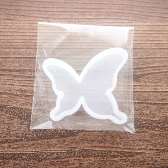 レジンに使えるシリコン型　チョウ　蝶　ちょう 1枚目の画像