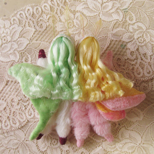 yunさまオーダー 「モモイロヤママユとオオミズアオ」 その他人形 あす