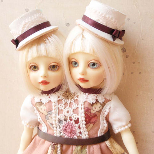 創作人形 ワイン色の服の子 布貼り ハンドメイド 【公式通販】