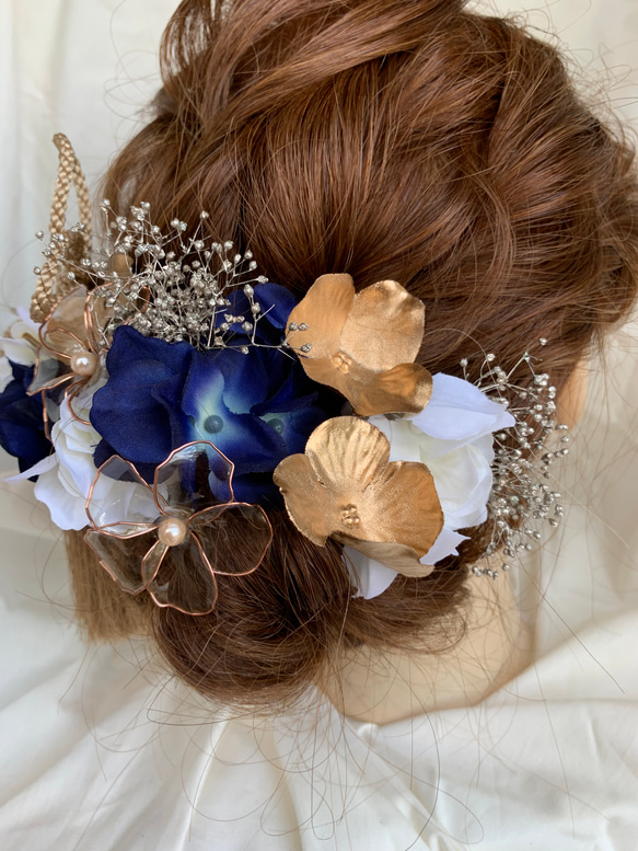 金✖️ネイビー　紺色　成人式　成人式前撮り　結婚式　髪飾り　ヘッドピース　白無垢　色打掛　卒業式　袴　アメリカンフラワー 3枚目の画像