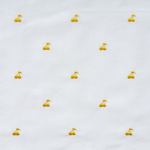刺繍生地 【さくらんぼ/オフホワイト/ゴールド】 カットクロス