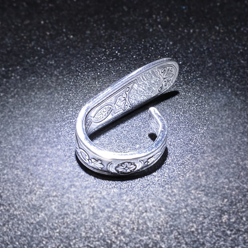 Gift＊横に長いデザインで花の装飾が綺麗なヴィンテージスプーン