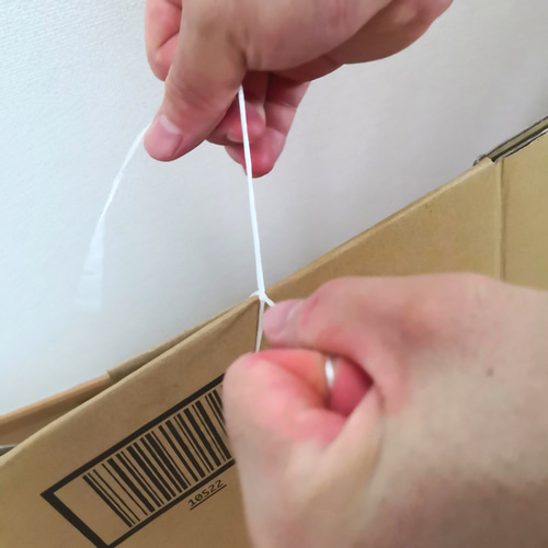 新発想】処分を楽にダンボール穴あけ結束器 ゴミ箱・ダストボックス