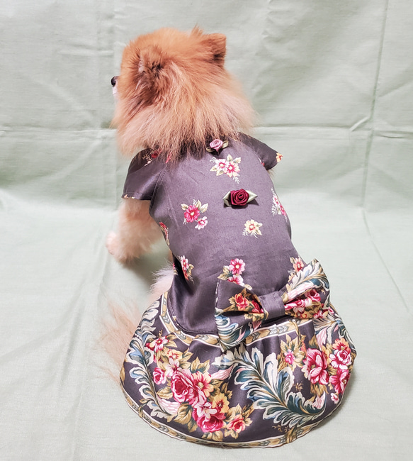 ペット服【オーダー】   ワンピース フリル袖 お花柄生地  可愛い わんこ服 犬服　 3枚目の画像