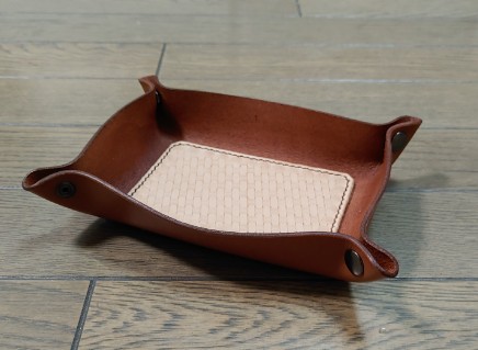 レザートレイ　Mサイズ　LT-M100　植物性なめし革