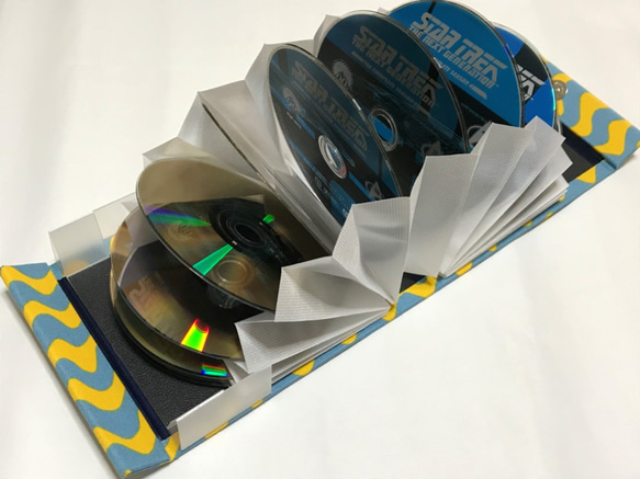 蛇腹式CD・DVDケース15枚用／シェルポ 北欧ウェーブ柄 音楽CD lelele