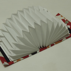 折り畳めるブック型ライト「Shell-Light」-リバティ生地／青赤花柄 8枚目の画像