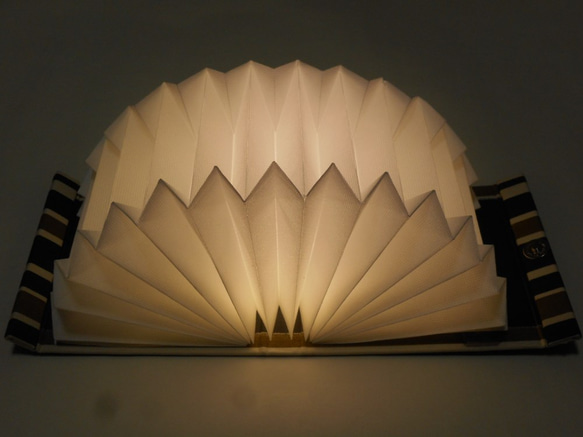 ブック型ライト「Shell-Light」～麻混・英文字 3枚目の画像