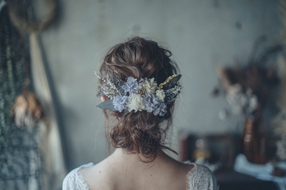 // 薄紫あじさいとウォッシュブルーのデルフィニュームヘッドドレス // おしゃれ結婚式の髪飾りに // 1枚目の画像