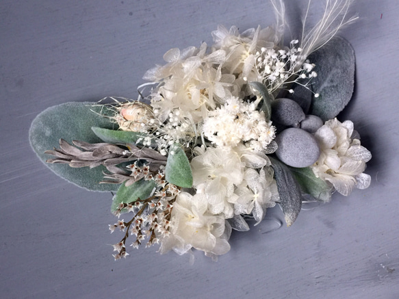 ≪オーダー≫// maya様専用  白い小ぶりのお花をメインにしたヘッドドレス / おしゃれな結婚式ウェディング髪飾り 2枚目の画像