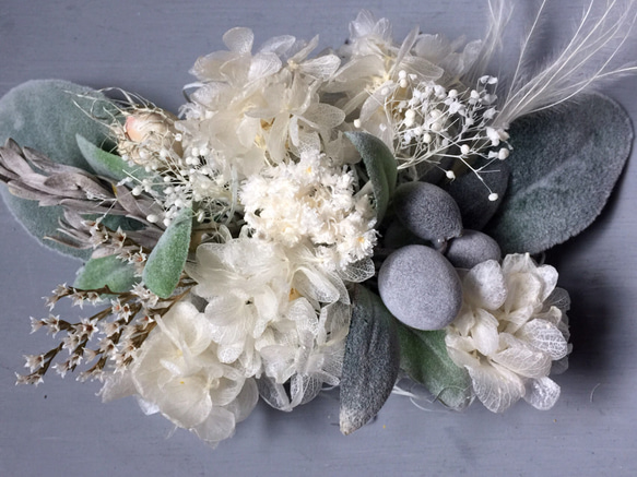 ≪オーダー≫// maya様専用  白い小ぶりのお花をメインにしたヘッドドレス / おしゃれな結婚式ウェディング髪飾り 4枚目の画像