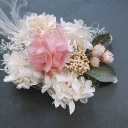 // くすみピンクとふわふわあじさいのボタニカルヘッドドレス // おしゃれ結婚式のウェディング髪飾り 3枚目の画像