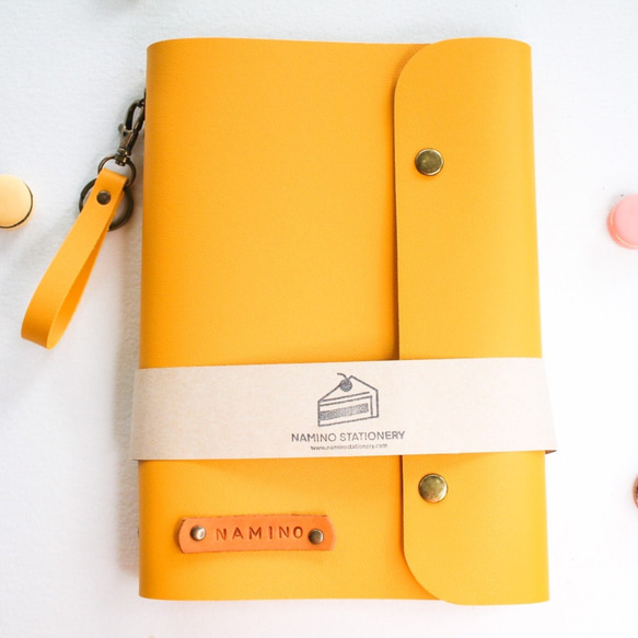 カラーレザーカバー付きノートブック Yellow 色（キーホルダーを含む