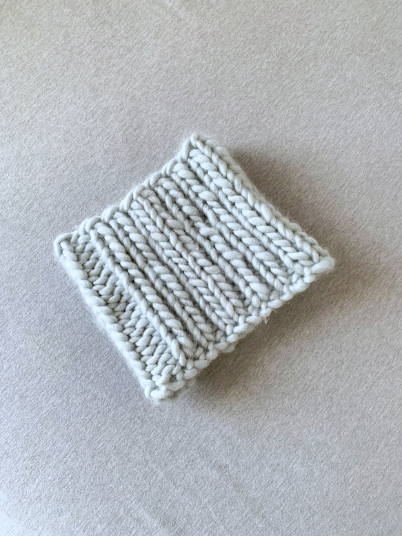 手編み　アイスブルーのあったかリブネックウォーマー　ビッグニット スヌード　ロービング　ローゲージ　氷河 5枚目の画像