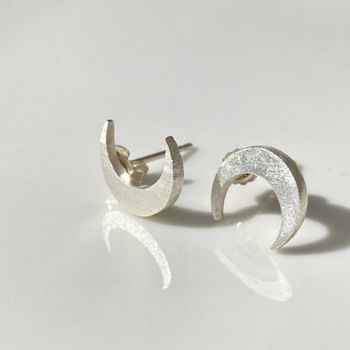 シンプルムーンのピアス/イヤリング（ノンホールピアス）◇純銀