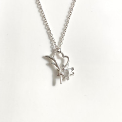 ハートリーフコスモスのネックレス◇純銀・シルバー925◇秋桜　お花　葉っぱ　ペンダント　フラワー シンプル 4枚目の画像