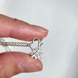 ハートリーフコスモスのネックレス◇純銀・シルバー925◇秋桜　お花　葉っぱ　ペンダント　フラワー シンプル 7枚目の画像