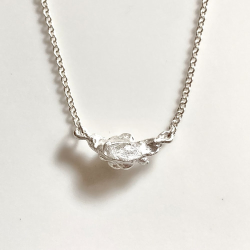 八重咲きサザンカのつぼみ付ネックレス◇純銀・シルバー925◇山茶花 蕾