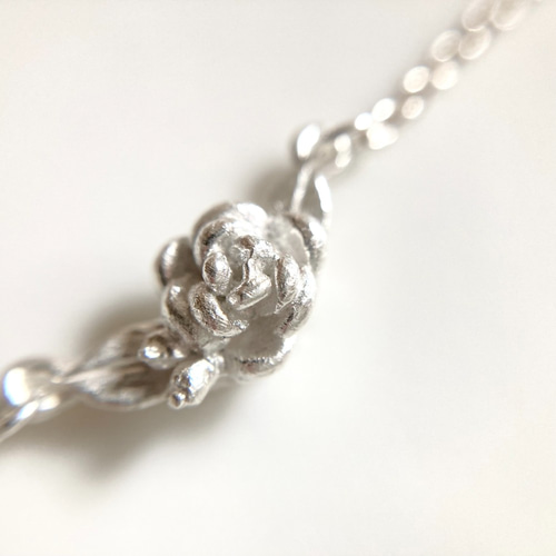 八重咲きサザンカのつぼみ付ネックレス◇純銀・シルバー925◇山茶花 蕾