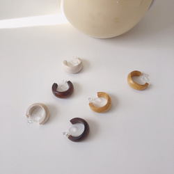 wood mini hoop earring 2枚目の画像