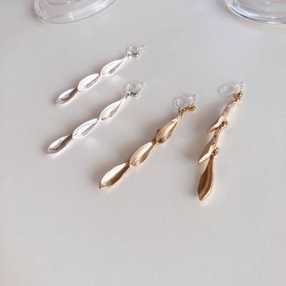 leaf range earring(ゴールド) 3枚目の画像