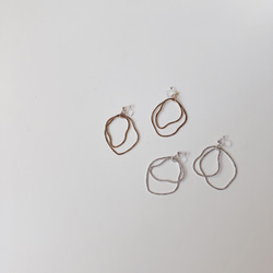 W deformed hoop earring | 2color 2枚目の画像