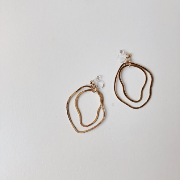 W deformed hoop earring | 2color 5枚目の画像