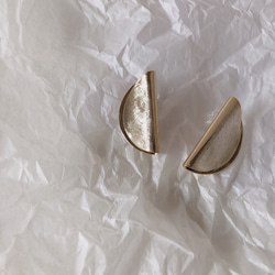 金屬半月耳環（僅限銀色） 第2張的照片