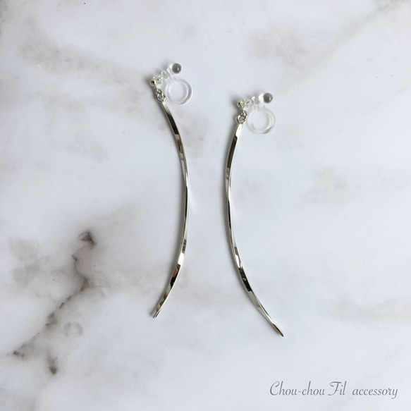 curve stik long earring 第3張的照片