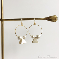 pearl&pyramid hoop earring 第2張的照片