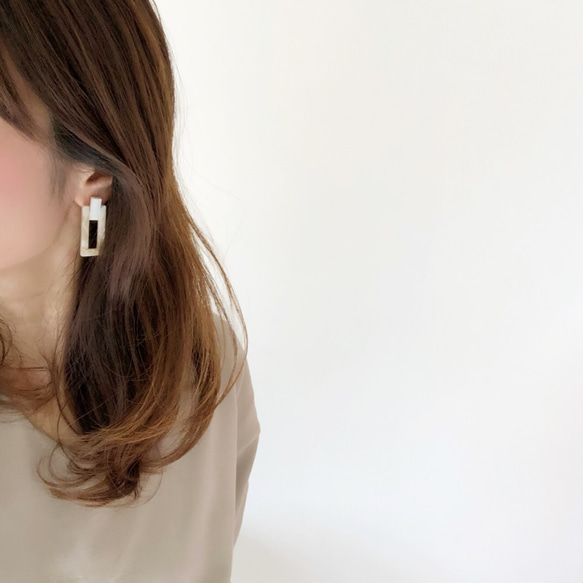 marble square hoop earring 5枚目の画像