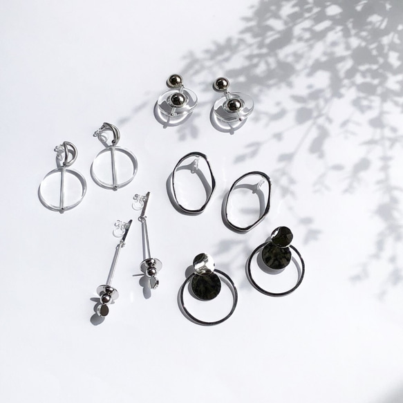 silver metal clear ring earring 3枚目の画像