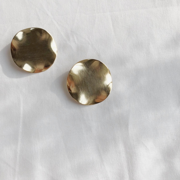 antique big metal earring(シルバーのみ) 8枚目の画像