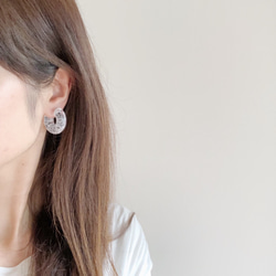 clear marble earring 6枚目の画像