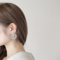 stick&marble stone earring(ベージュのみ) 5枚目の画像