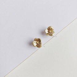 mini flower metal earring 3枚目の画像