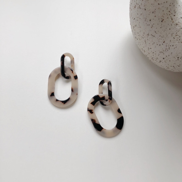 べっ甲W oval earring 2枚目の画像