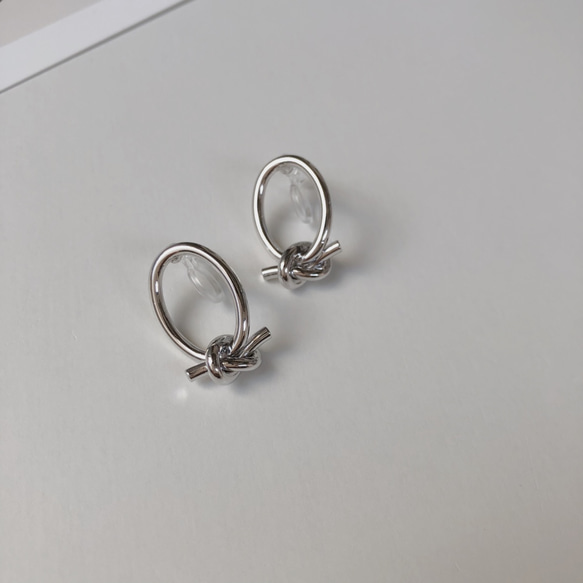 圓形針織耳環（僅限銀色） 第3張的照片