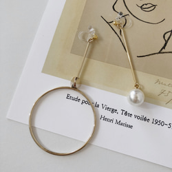 asymmetry swing pearl&hoop earring 2枚目の画像