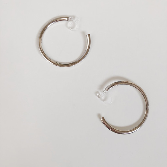 distort hoop earring 3枚目の画像