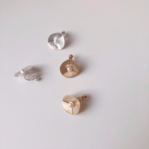 circle point pearl earring 3枚目の画像