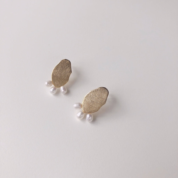 deformed oval pear earring 2枚目の画像