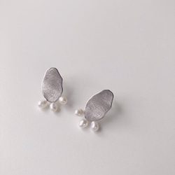 deformed oval pear earring 3枚目の画像