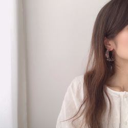 clear color big hoop earring 8枚目の画像