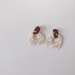 marble swing earring 3枚目の画像