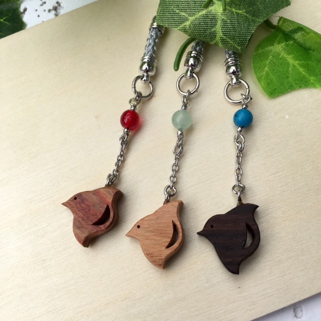 レザー製 鳥型チャーム ストラップ付き 鳥型チャーム レザー製 ストラップ付き