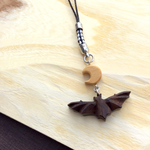 ぶらぶらコウモリ・小さな月 根付ストラップ その他アクセサリー