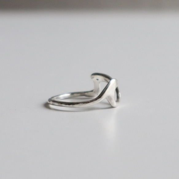 【 Nalu Ring/ ウェーブリング・波のリング】Silver925 + ロジウムコーティング 3枚目の画像